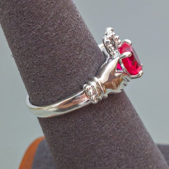 Lorenzo Sterling Silver Claddagh Ring with Synthetic Ruby Heart – Size 7 - Picture 4 of 12